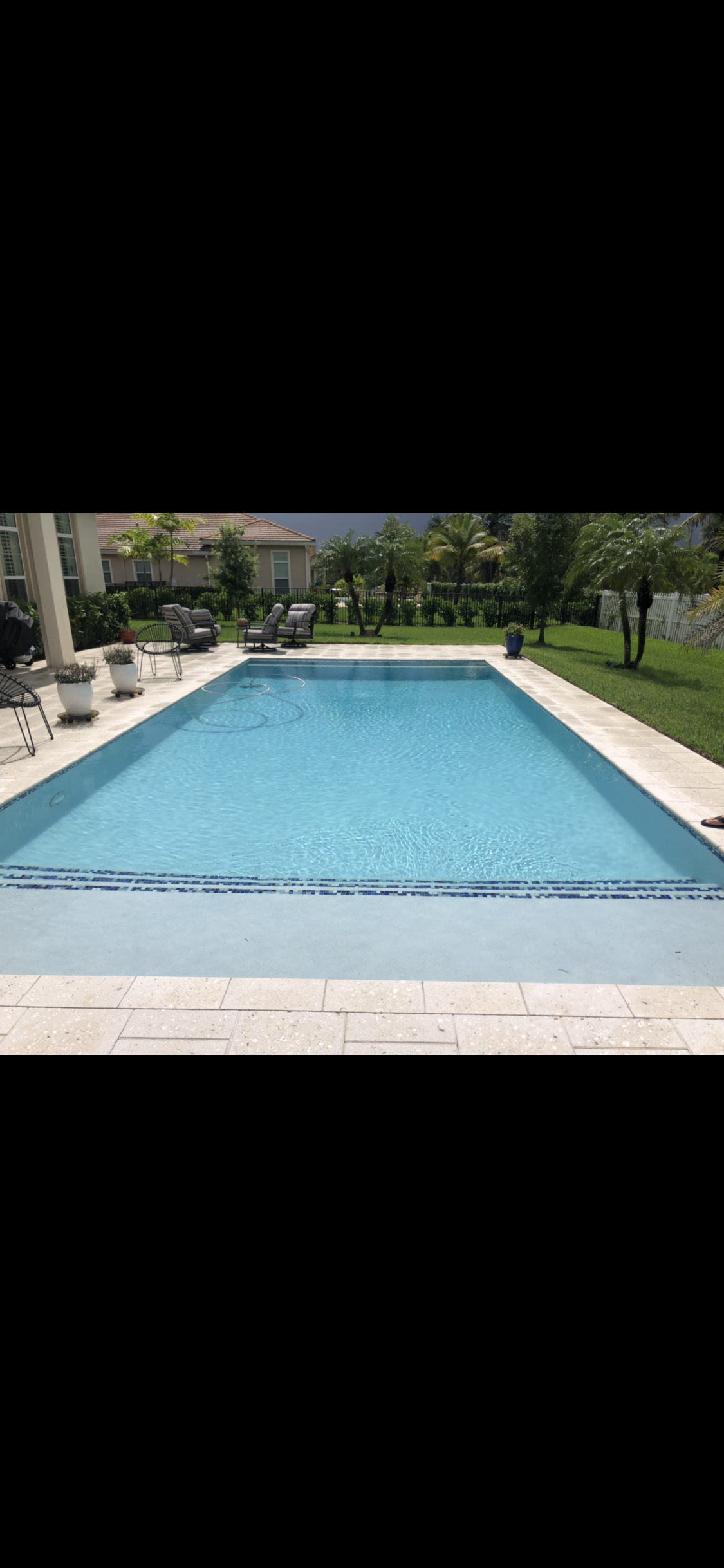 Clean, well-maintained pool cared for by Blue Oasis Pool & Spa Repair